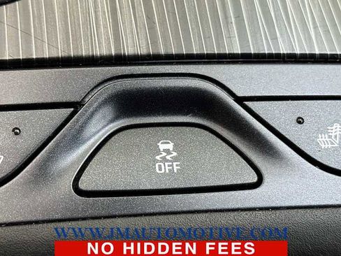 Used 2016 Chevrolet Impala LTZ w/ Enhanced Convenience Package image 30