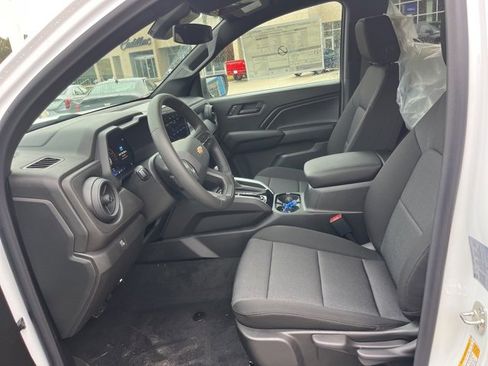 New 2026 Chevrolet Colorado W/T image 13