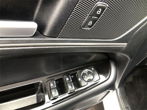 Used 2020 Ford Edge SEL image 13