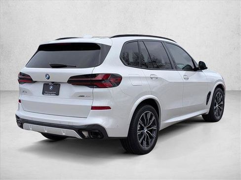 Used 2026 BMW X5 xDrive40i w/ M Sport Package AWD/4WD image 2