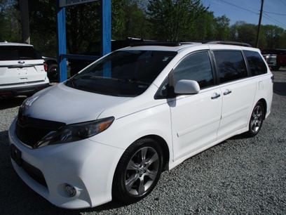 Used 2013 Toyota Sienna SE