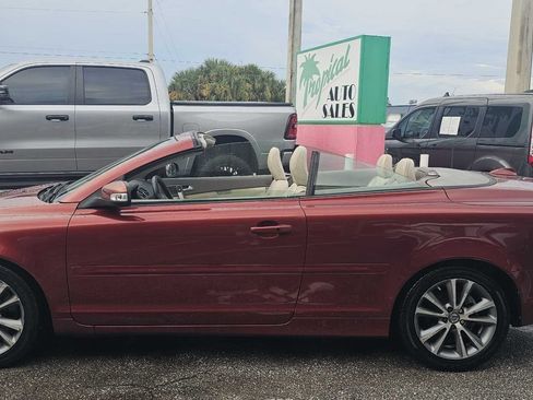 Used 2011 Volvo C70 T5 w/ Convenience Pkg FWD image 2