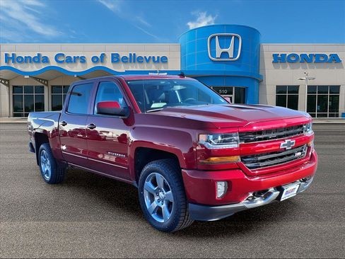 Used 2018 Chevrolet Silverado 1500 LT w/ All Star Edition image 7