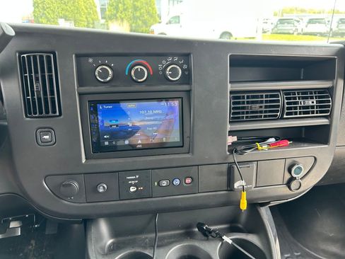 Used 2024 GMC Savana 3500 w/ Power Convenience Package image 13