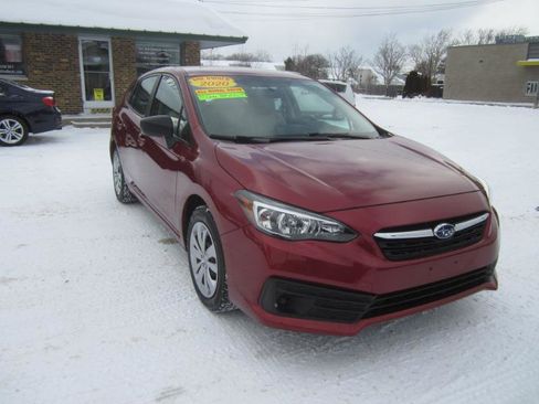 Used 2020 Subaru Impreza 2.0i image 2