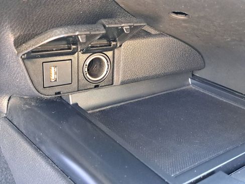 Used 2020 Toyota Camry LE image 23