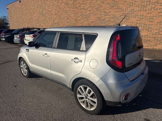 Used 2019 Kia Soul + FWD image 4