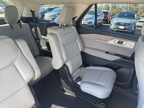 New 2026 Ford Explorer Active w/ Active Comfort Package RWD image 12