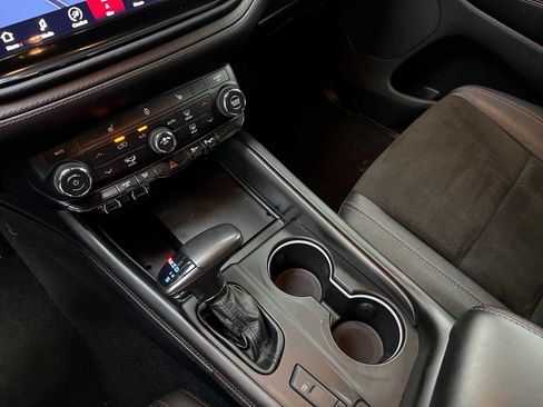 Used 2022 Dodge Durango R/T w/ Blacktop Package AWD/4WD image 21