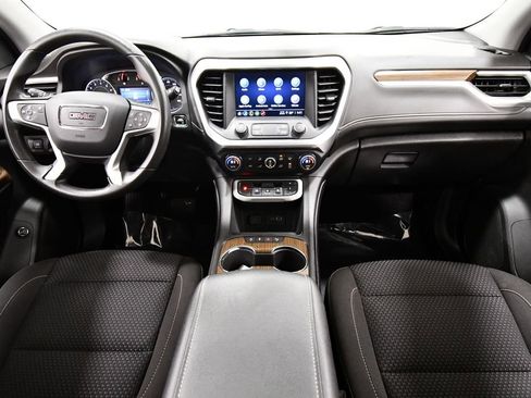 Used 2023 GMC Acadia SLE w/ Driver Convenience Package image 3