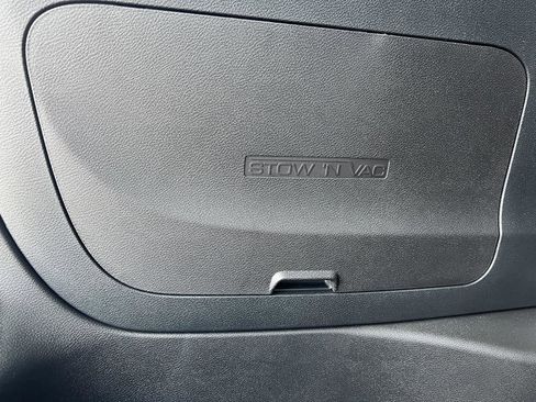 New 2025 Chrysler Pacifica Select w/ Uconnect Theater Family Group image 49