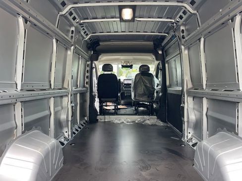 New 2024 RAM ProMaster 2500 w/ Quick Order Package 22H SLT+ image 15