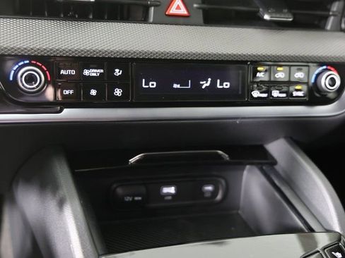 New 2025 Kia Sportage LX AWD/4WD image 16