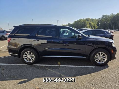Used 2024 Dodge Durango SXT w/ 3rd Row Seating Group RWD image 5