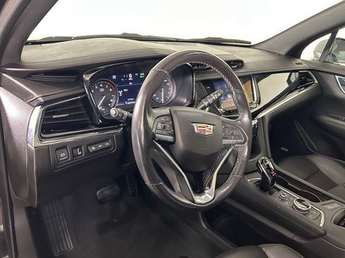 Used 2022 Cadillac XT6 Premium Luxury w/ Technology Package AWD/4WD image 13