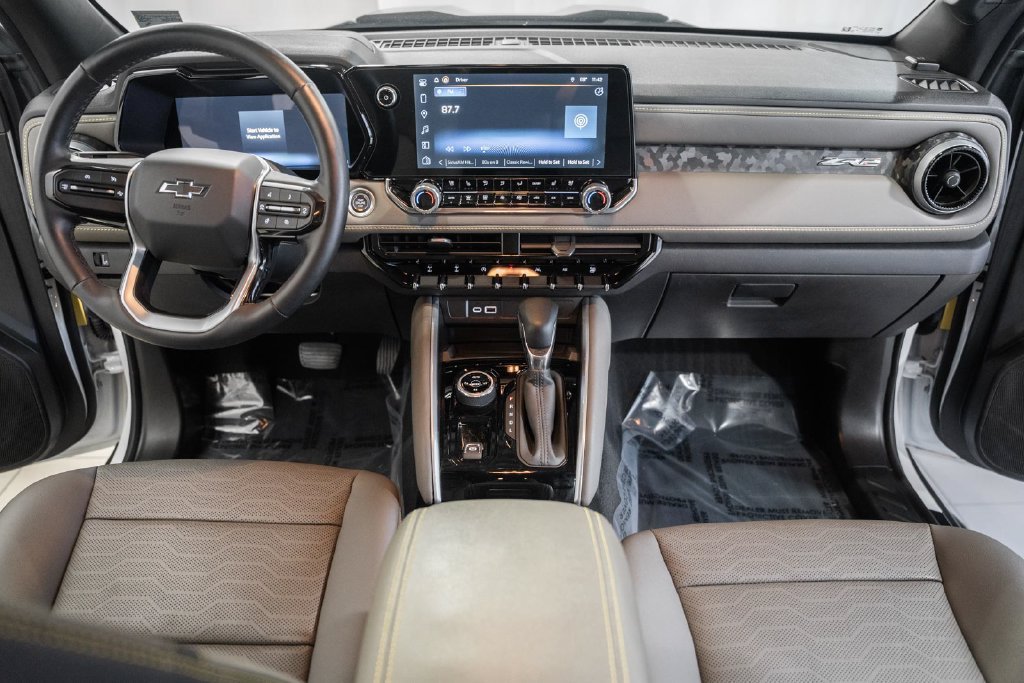 Used 2024 Chevrolet Colorado ZR2 w/ ZR2 Bison Edition AWD/4WD image 20