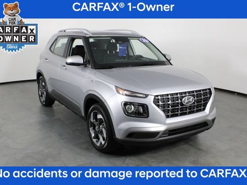 Certified 2026 Hyundai Venue SEL FWD image 5