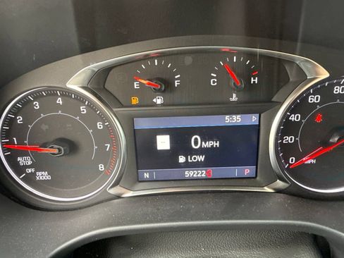 Used 2023 GMC Acadia SLT FWD image 21