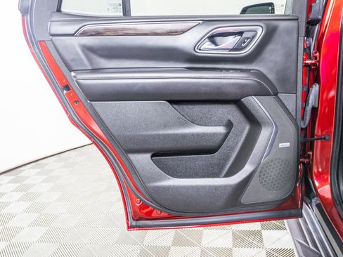 Used 2021 Chevrolet Tahoe LT w/ LT Signature Package image 45