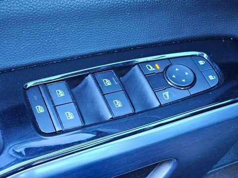 Certified 2024 Nissan Pathfinder SL w/ SL Premium Package image 21