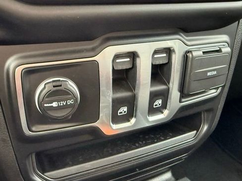 Used 2023 Jeep Wrangler Sport S image 20