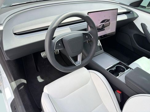 Used 2025 Tesla Model 3 Performance AWD/4WD image 3