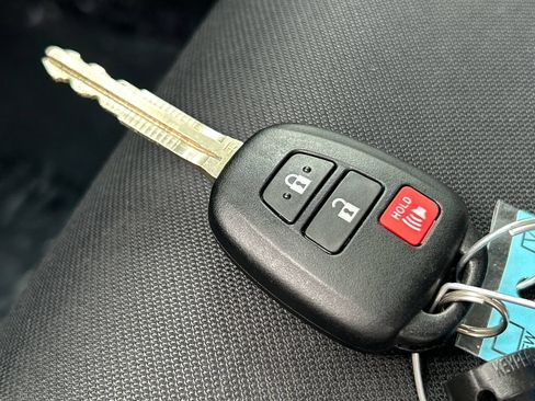 Used 2019 Toyota Tundra SR5 AWD/4WD image 31