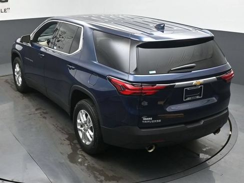Used 2022 Chevrolet Traverse LS FWD image 43