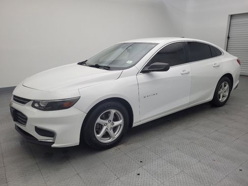 Used 2016 Chevrolet Malibu LS image 2