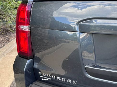 Used 2019 Chevrolet Suburban LT AWD/4WD image 10