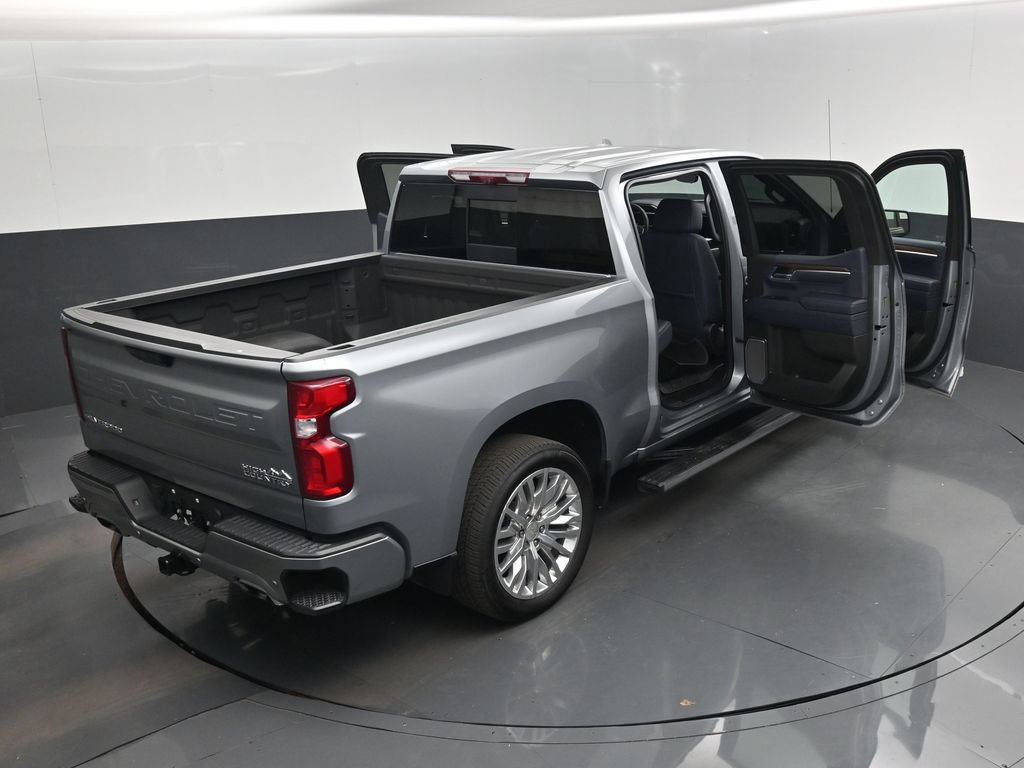 Used 2025 Chevrolet Silverado 1500 High Country w/ Technology Package AWD/4WD image 29