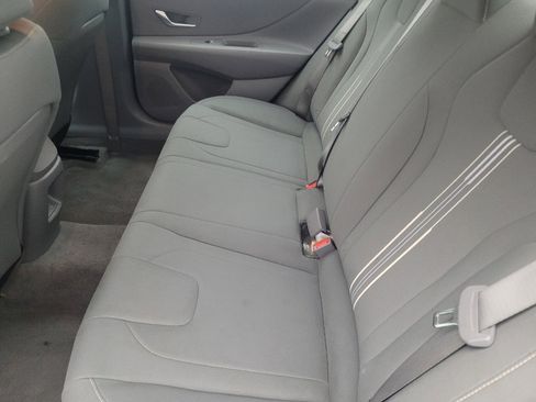 Used 2024 Hyundai Elantra SEL image 18