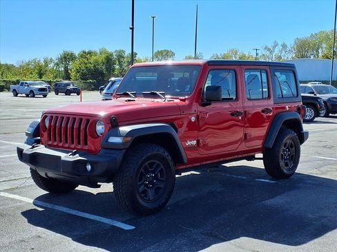 Used 2018 Jeep Wrangler Unlimited Sport image 3
