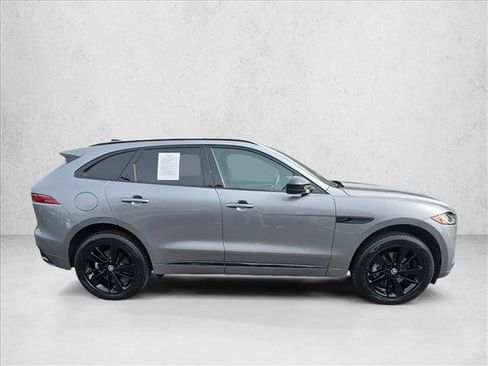 Certified 2025 Jaguar F-PACE R-Dynamic S image 4