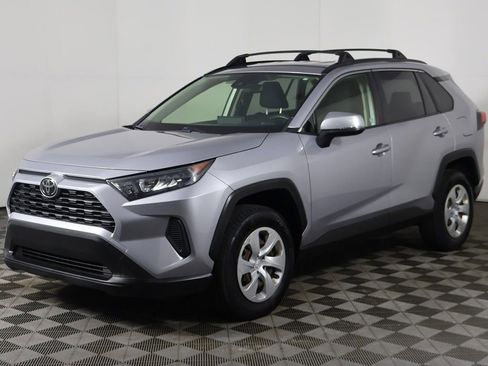 Used 2019 Toyota RAV4 LE w/ Carpet Mat Package AWD/4WD image 6