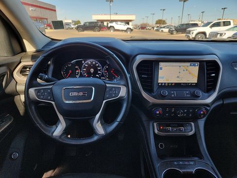 Used 2023 GMC Acadia Denali image 11