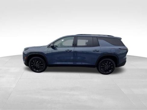 Certified 2024 Chevrolet Traverse LT w/ Enhanced Driving Package AWD/4WD image 3