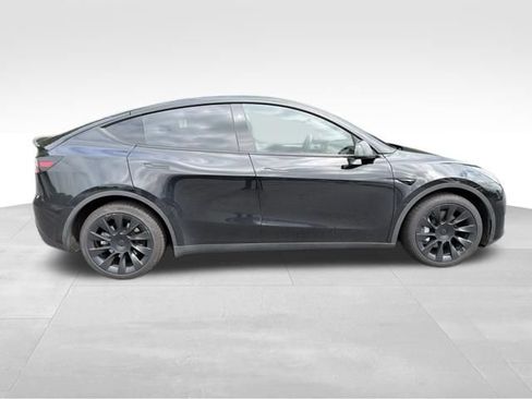Used 2025 Tesla Model Y Long Range AWD/4WD image 14