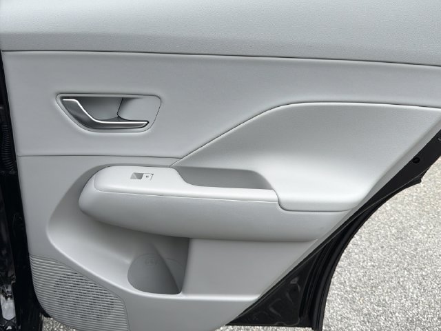 New 2026 Hyundai Kona Limited FWD image 18