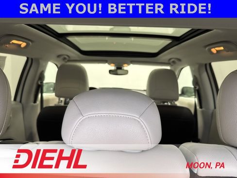 Certified 2018 Jeep Compass Limited w/ Navigation Group image 10