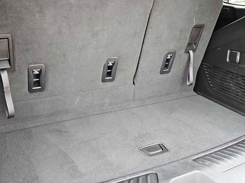 Used 2023 Chevrolet Tahoe LS RWD image 23