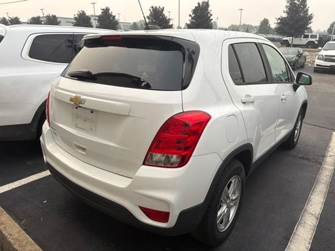 Used 2019 Chevrolet Trax LS w/ Tint and Cruise Package FWD image 4