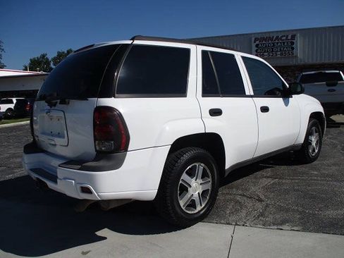 Used 2007 Chevrolet TrailBlazer LS w/ Skid Plate Package AWD/4WD image 10