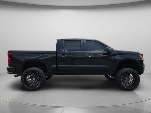 Used 2022 Chevrolet Silverado 1500 Custom Trail Boss w/ LPO, Dark Essentials Package AWD/4WD image 7