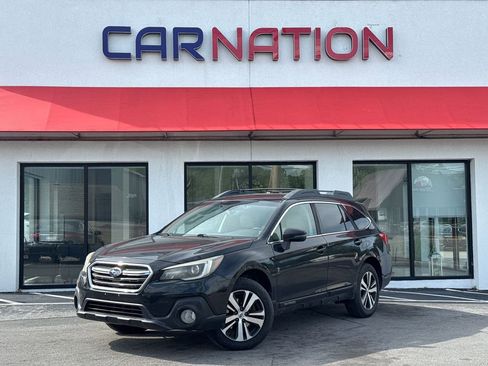 Used 2018 Subaru Outback 2.5i Limited AWD/4WD image 2
