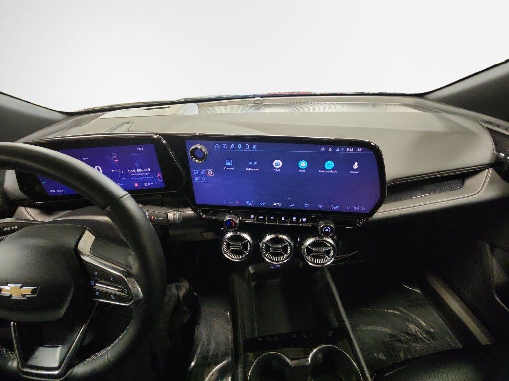 Used 2025 Chevrolet Blazer EV LT AWD/4WD image 24