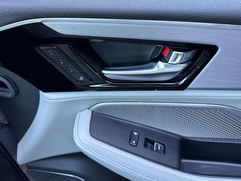 Certified 2023 Acura MDX FWD w/ Technology Package image 23