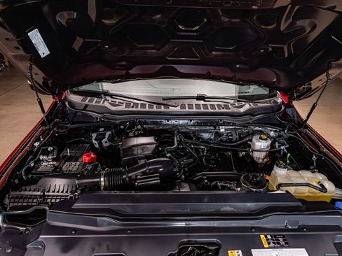 Used 2025 Ford F250 Lariat image 31