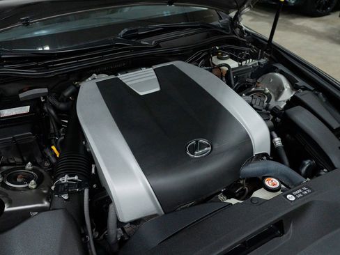 Used 2018 Lexus IS 300 AWD image 44