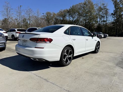 Used 2020 Volkswagen Passat 2.0T R-Line image 24
